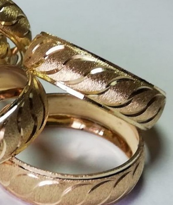 argollas diamantadas para matrimonio